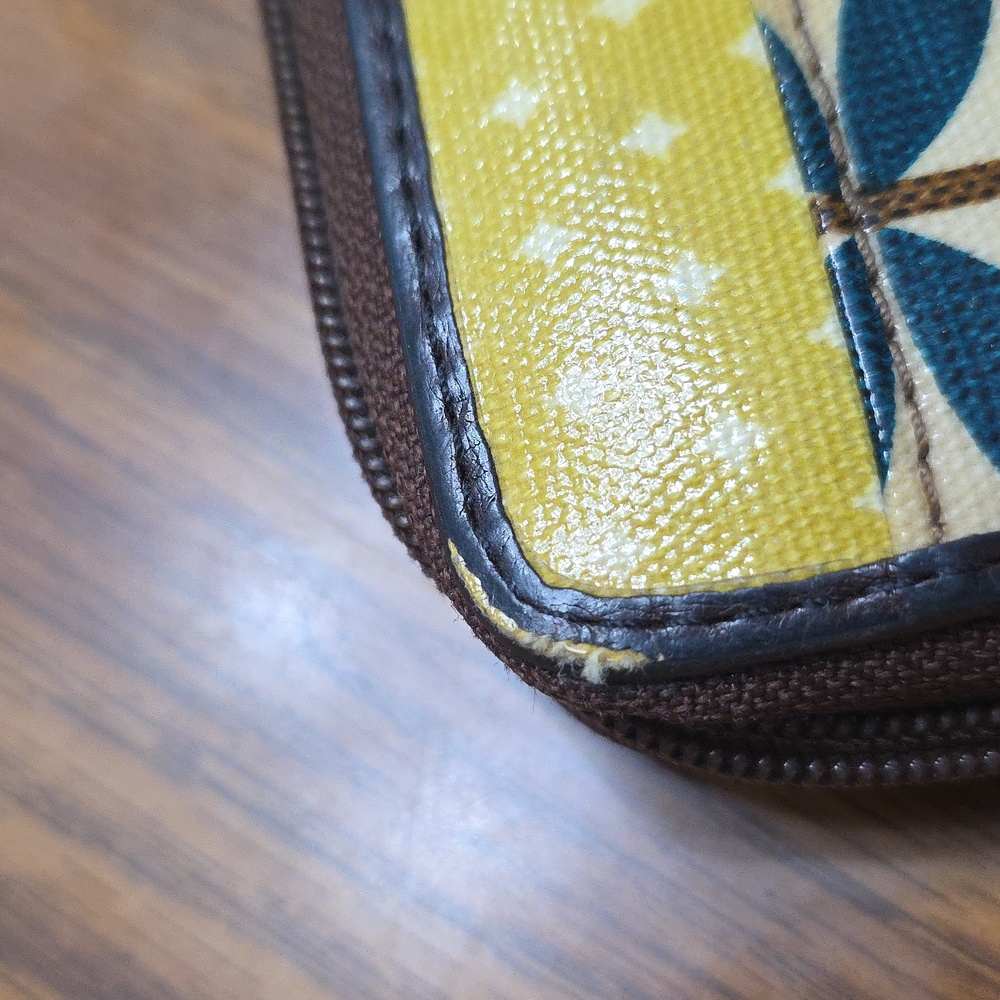 Fossil Key-Per Wallet - Picture 4 of 6